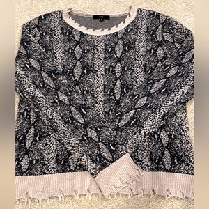 Women’s Fate sweater